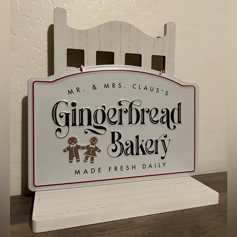 Target Bullseyes Playground Christmas Mr. & Mrs. Claus’s Gingerbread Bakery Sign